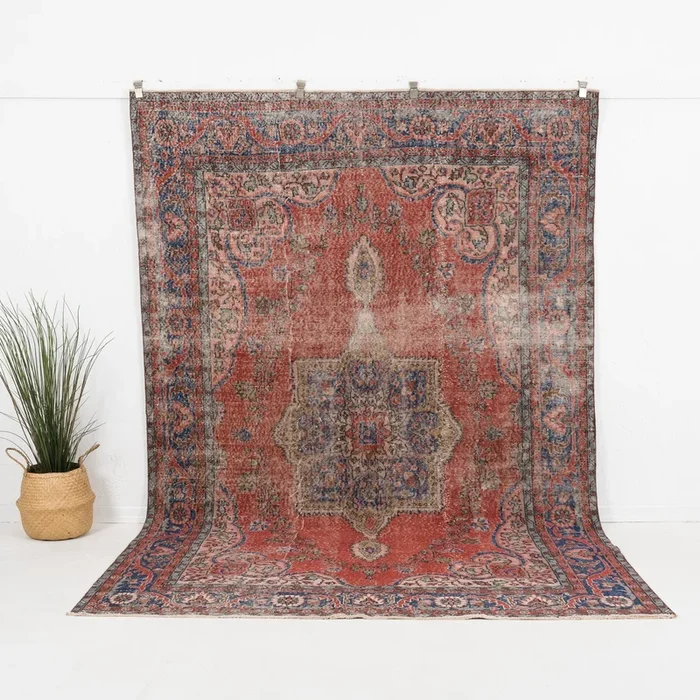 Caeloria – Vintage Turkish Area Rug