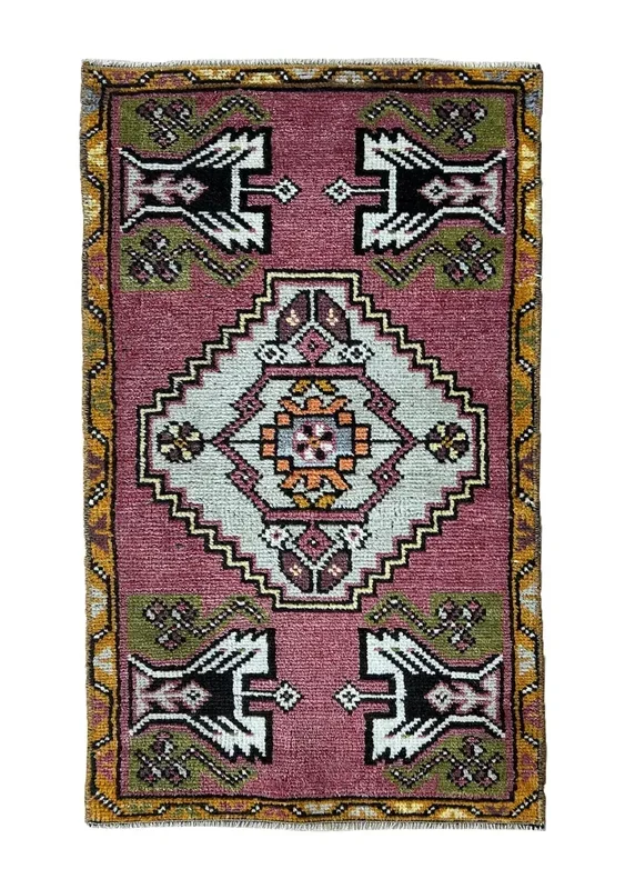 Chatrasuda – Vintage Turkish Small Rug