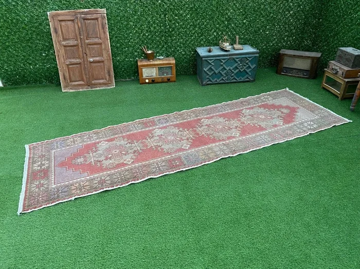 Cyrus 3’3” x 10’3”