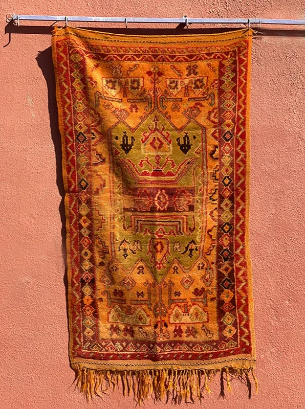 El Kasbah’s Saffron Vintage Hand-Knot