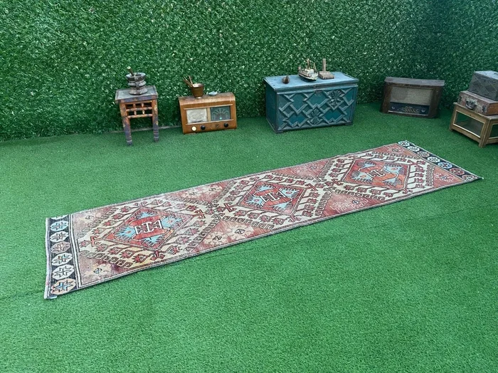 Elijah 2’5” x 9’4”