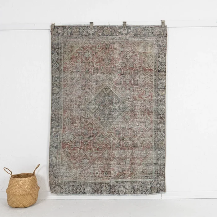 Ellarise – Vintage Persian Small Rug