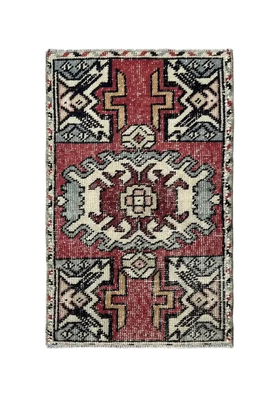 Erynn – Vintage Turkish Small Rug