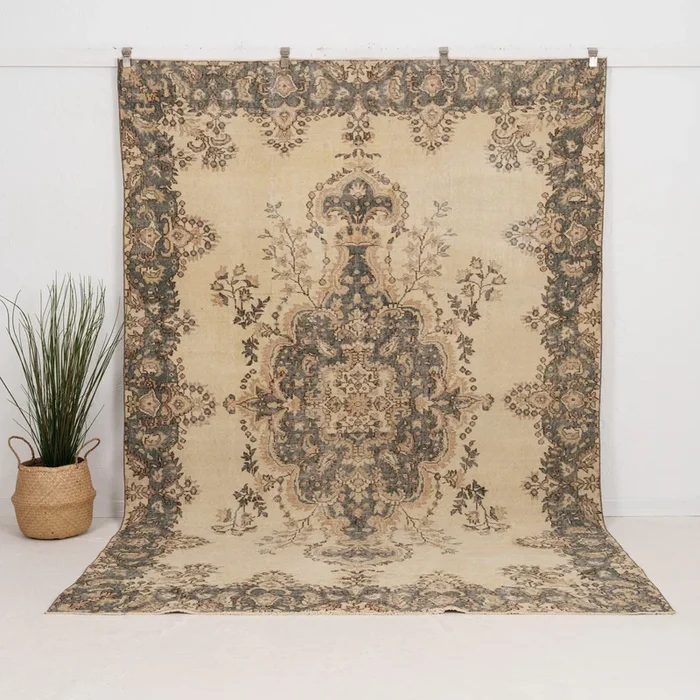 Evelisse – Vintage Turkish Area Rug