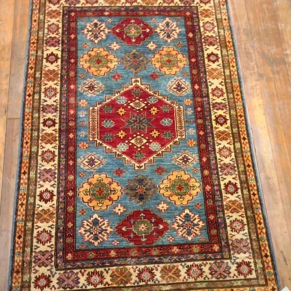 Fine Sultanabad Rug. 6′ x 3′.9″