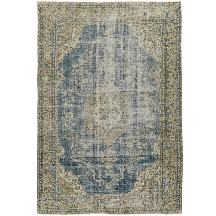 Fondah – Vintage Turkish Area Rug