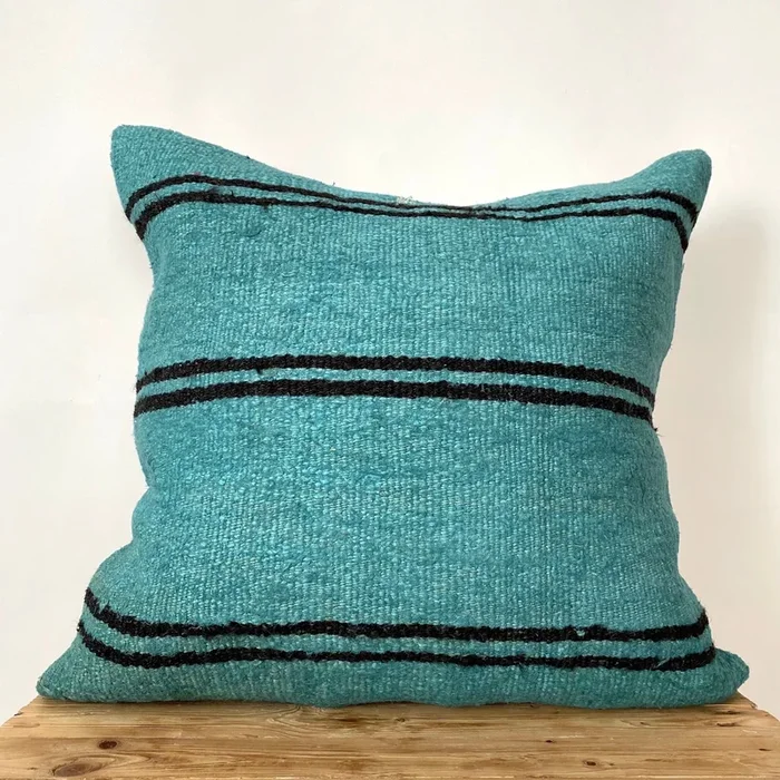 Giadana – Turquoise Hemp Pillow Cover