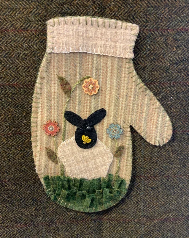 Honey B. Lamb Mitten kit