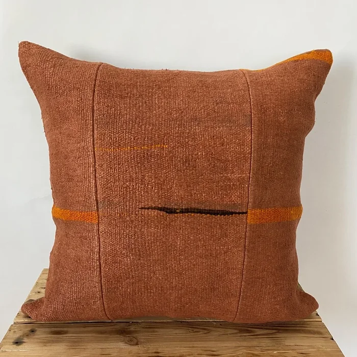 Honnea – Brick Hemp Pillow Cover