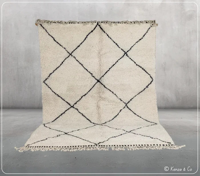 LARGE Beni Ouarain Rug, 285 x 210 cm || 9,35 x 6,89 feet, G-319