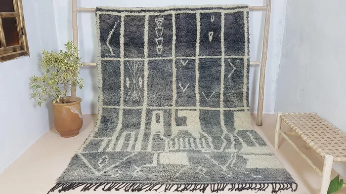 Large Beni Ouarain rug, 290 x 210 cm || 9.51 x 6.89 feet