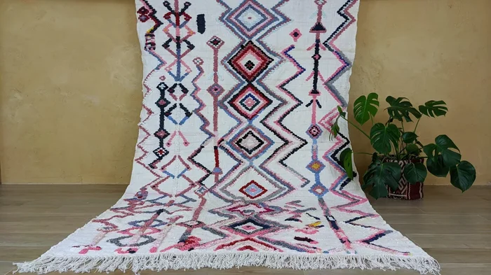 Large Boucherouite Rug, 285 x 175 cm || 9.35 x 5.74 feet