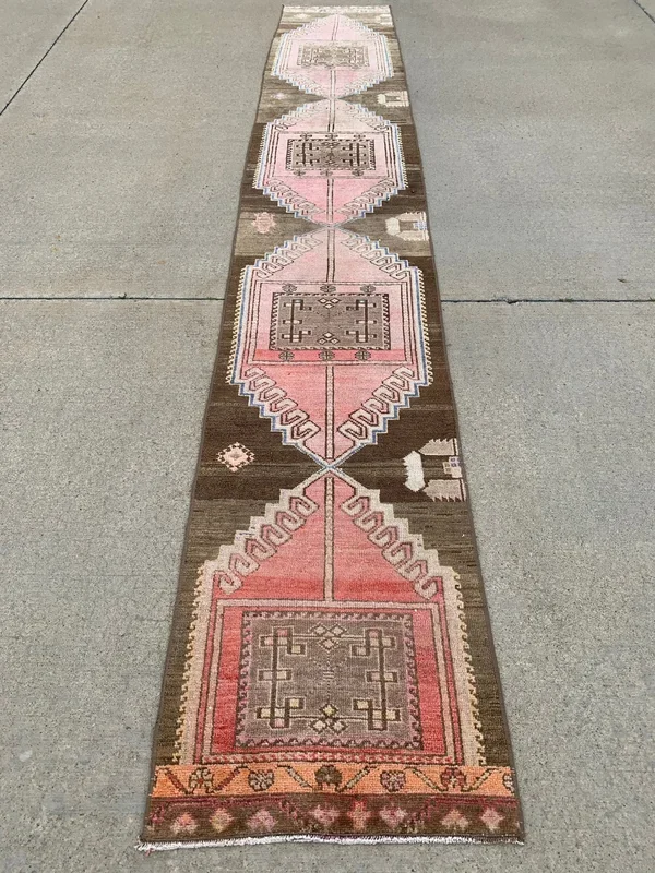 Leona 2’4 x 14′