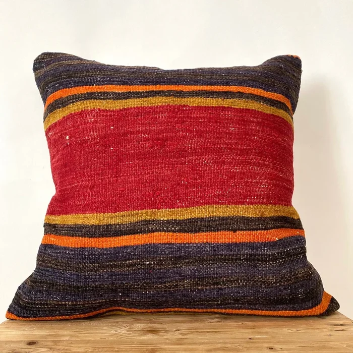 Lisbeth – Black Kilim Pillow Cover