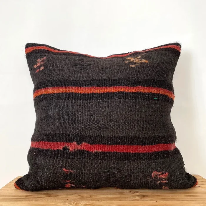 Lyselle – Brown Hemp Pillow Cover
