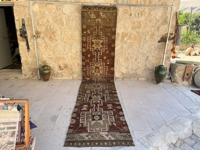 Maria 3’1” x 14’4”