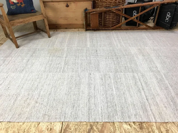 MCM Super Fine 6×9 Gray, White, Brown Vintage Kilim Rug Turkish Kilim Carpet from the 70’s ‘162