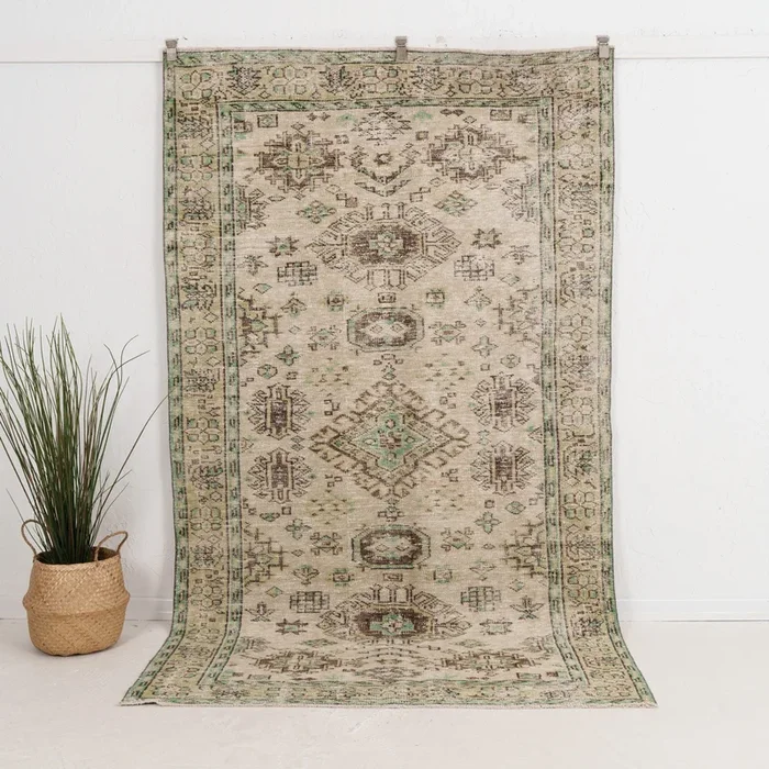 Meralyn – Vintage Turkish Area Rug