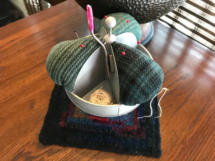 Mini Tin Spinner Pincushion