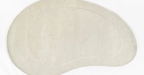 Momeni Claud Cud-1 Ivory Area Rug 7 ft. 3 in. X 11 ft. Kidney
