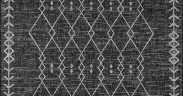 Momeni Novogratz Villa Vi-08 Charcoal Area Rug 5 ft. 3 in. X 7 ft. 6 in. Rectangle