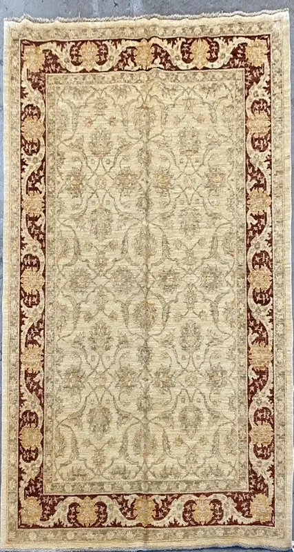 One Of The Kind Pakistani Hand-Knotted Rug 7’10” x 5’8″