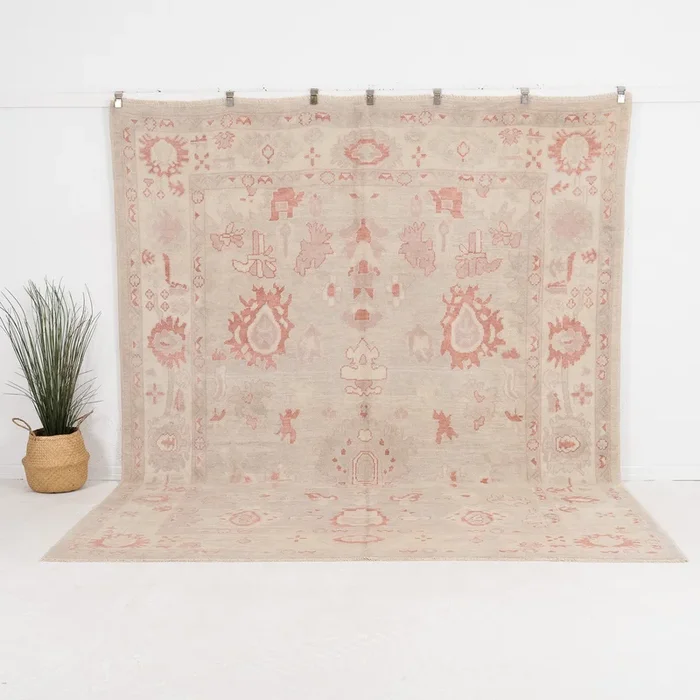 Orianisse – Vintage Turkish Area Rug