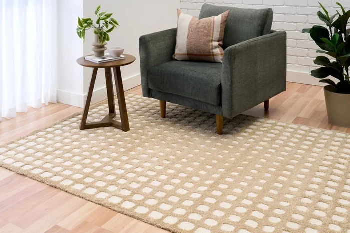 OZLAND TAN IVORY EASY CARE FLOOR RUG