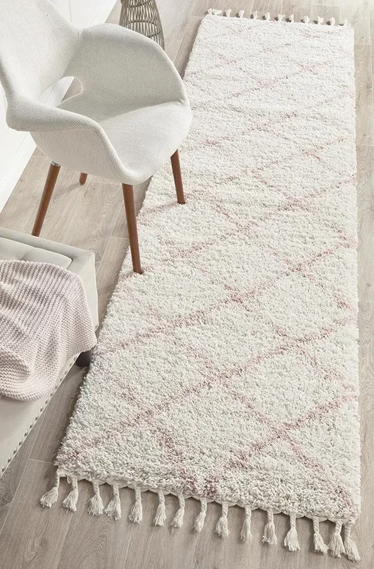 Pandora Diamond Pink Hallway Runner