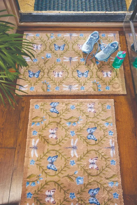 Patterned Hug Rug Wild Meadow