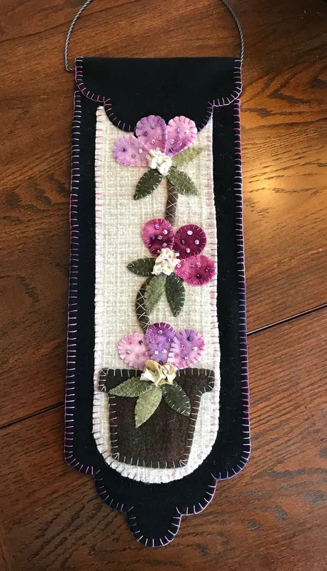 Pretty in Pink Scalloped Banner