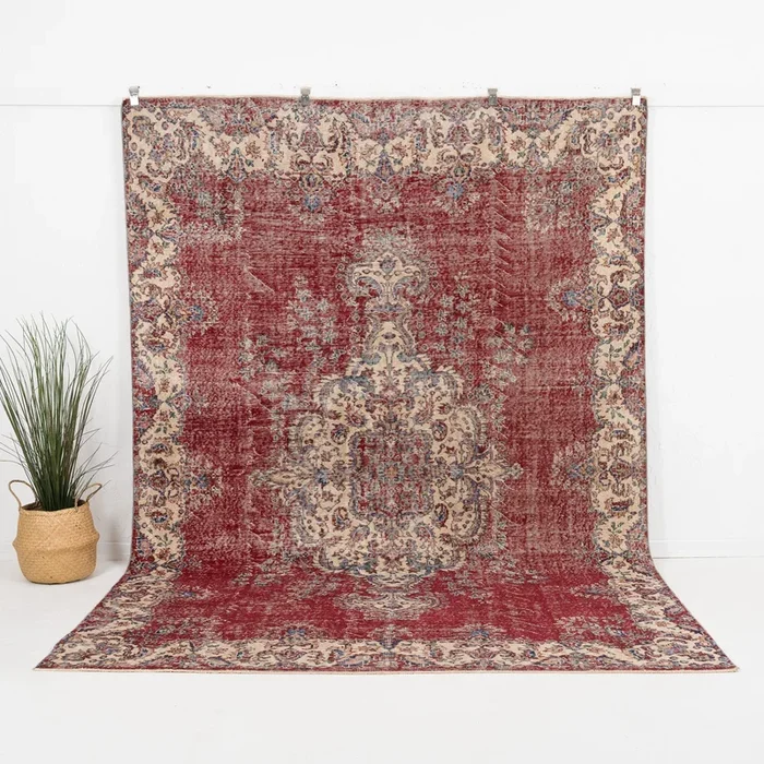 Ryselith – Vintage Turkish Area Rug