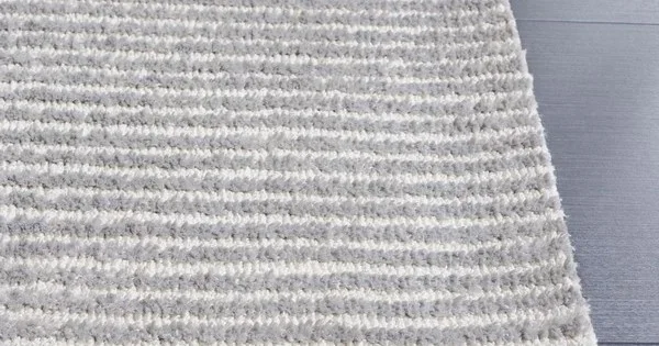Safavieh Audrey AUD101 Ivory / Grey 6′ X 6′ Square Area Rug