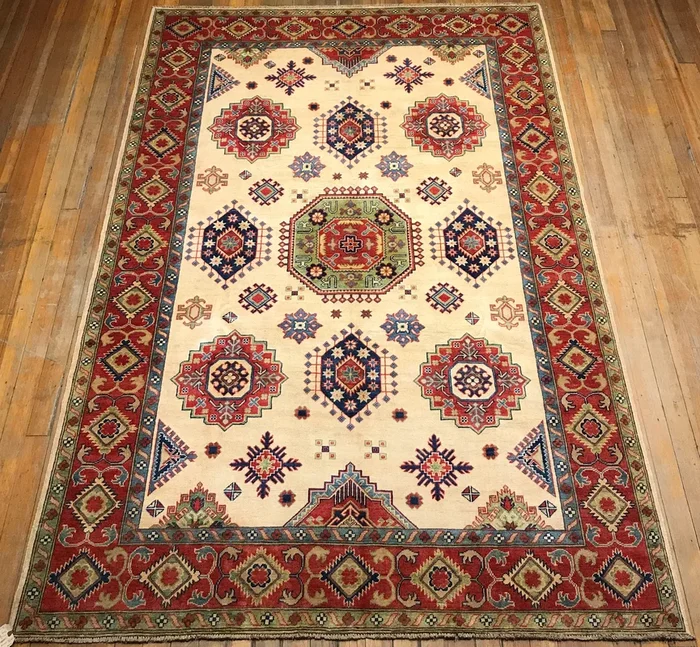 Shiraz Rug 9’.9” x 6’.8”