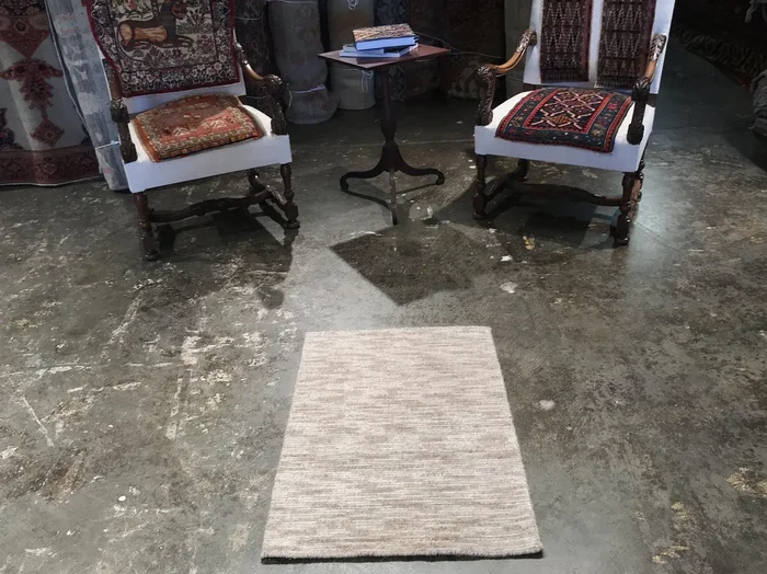 Shiraz-Style Rug – 2′ x 3′