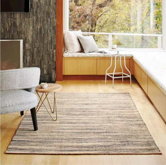 Size 5’x7′ Color Indigo Hand Made Woven Rug