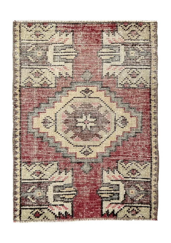 Skyler – Vintage Turkish Small Rug