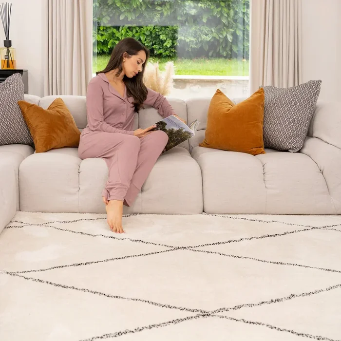 Soft Washable Moroccan Shaggy Rug – Zina