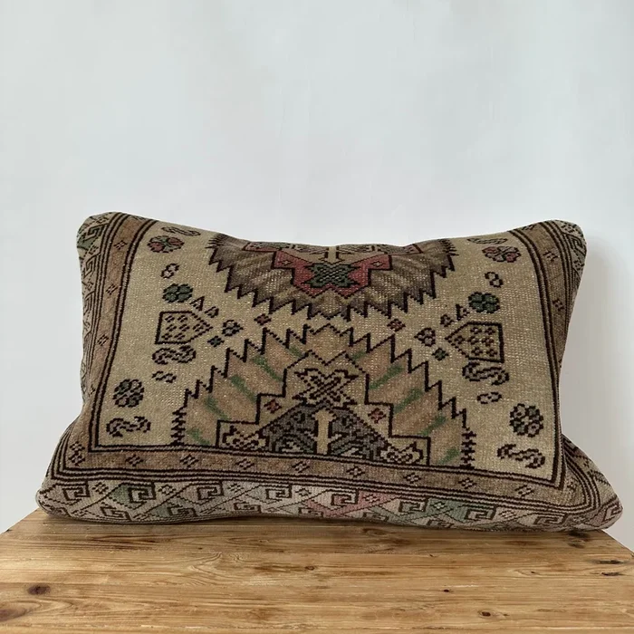 Thandie – Persian Pillow Cover