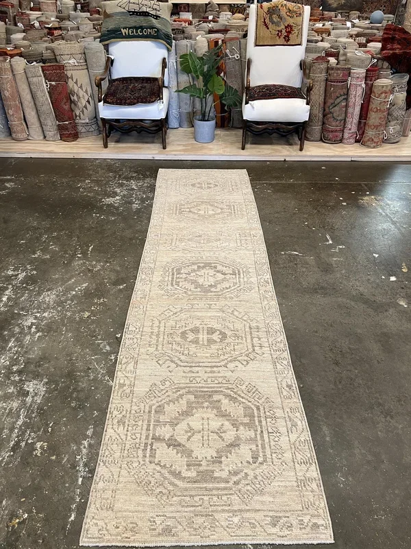 Turkish Oushak Rug – 2’8″ x 10′