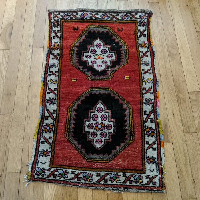 Turkish Rug, 1′ 10 x 3′ 1 Red Yastik
