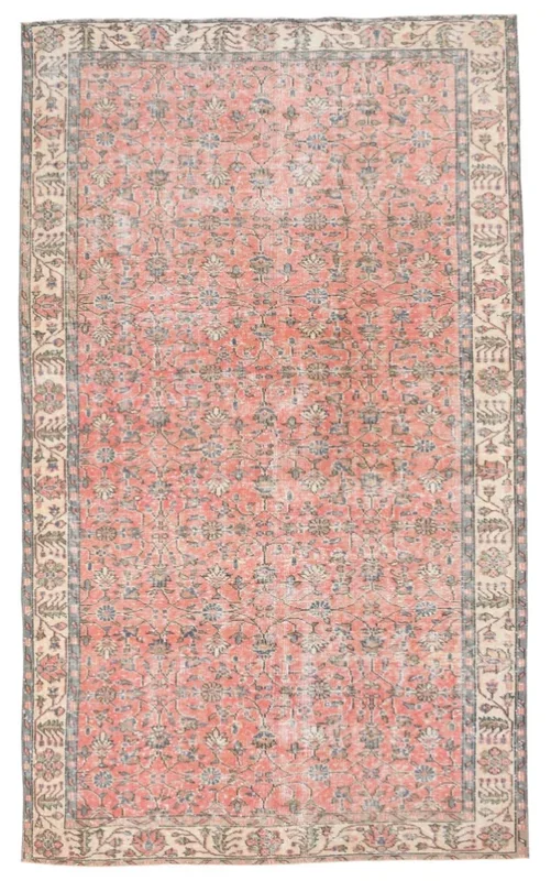Turkish Vintage Rug 5’5″ x 9’1″ ft