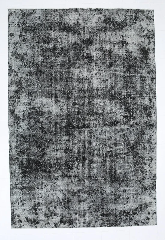 Turkish Vintage Rug 6’9″ x 10’1″ ft