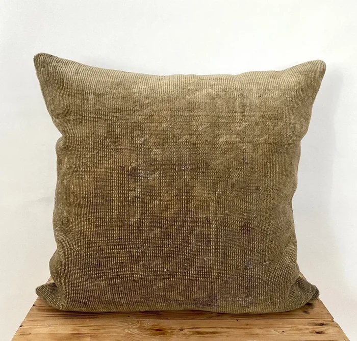 Unaiza – Persian Pillow Cover