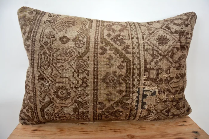 Vanina – Persian Pillow Cover