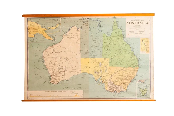 Vintage Australia Pull Down Map