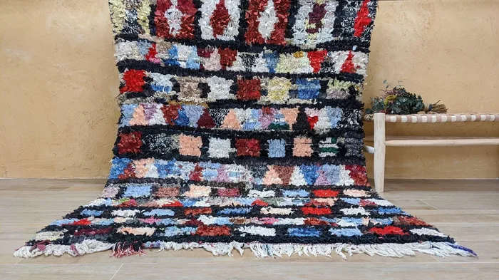 Vintage Boucherouite Rug – 205 x 135 cm || 6.73 x 4.43 feet