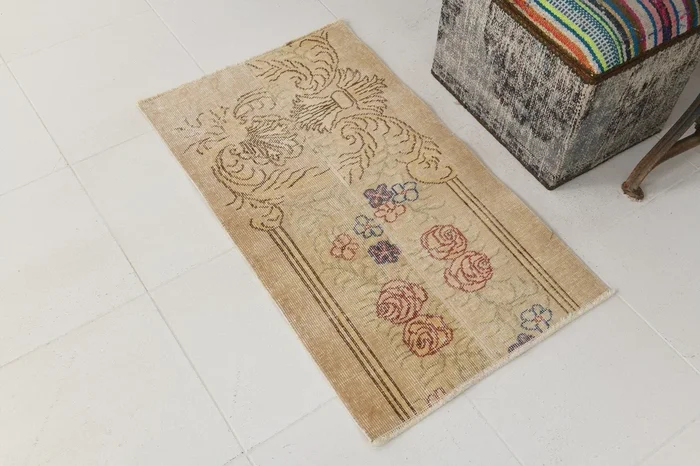 Vintage Doormat 1’12” x 3’3″ ft