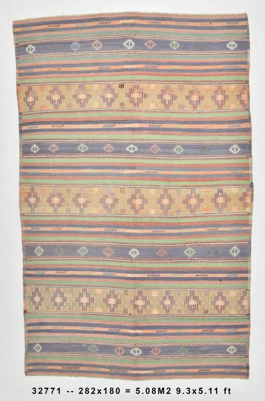 Vintage Kilim Anatolian 5’11” x 9’3″ ft