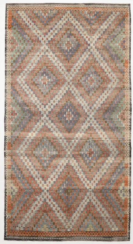 Vintage Kilim Anatolian 5’8″ x 10’9″ ft